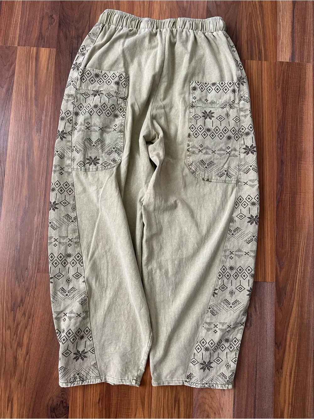 Easel Green Drawstring Waist pant size S